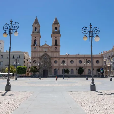La Luz De La Vina - Free Parking By Time